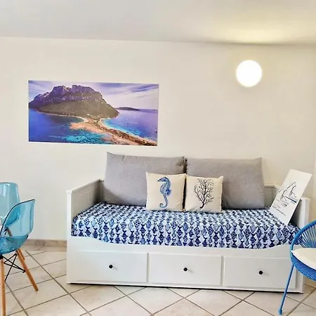 別荘 La Casa Al Mare, Pittulongu オルビア