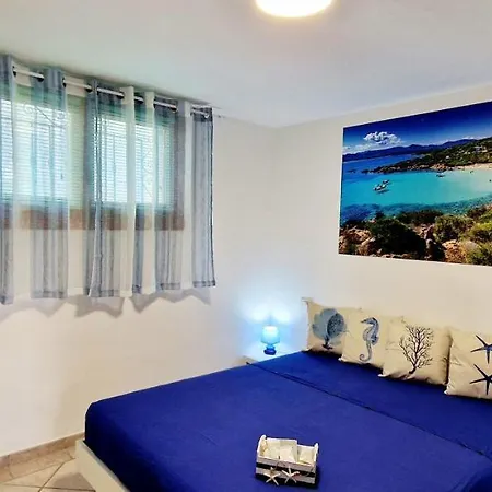 度假居 La Casa Al Mare, Pittulongu 奧爾比亞